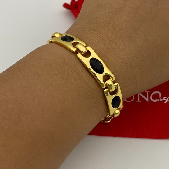 NEW Uno de 50 THE CROWN Gold Plated Black Crystals Bracelet - Picture 7 of 13